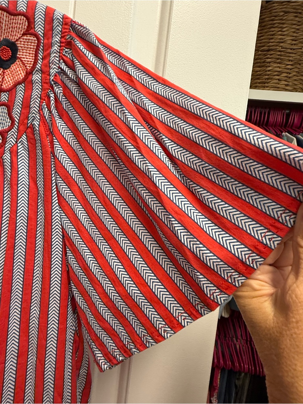 Philosophy Embroidered Floral Stripe Puff Sleeve Blouse Medium NWT - Picture 5 of 10